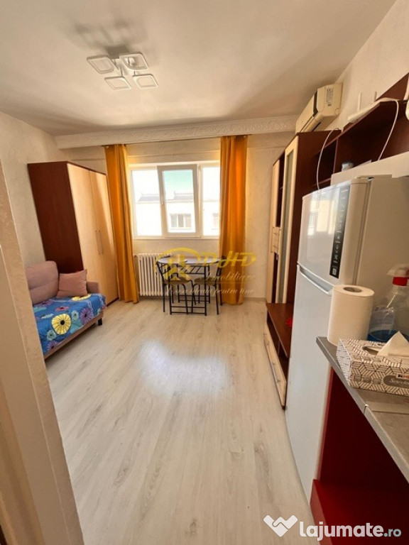 Camera de camin cu baie proprie si chirias(250euro)