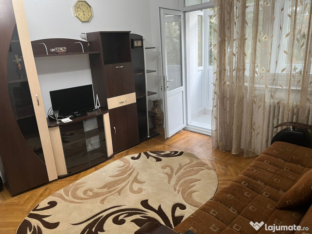 Apartament 2 camere semidecomandat pe Nanterre