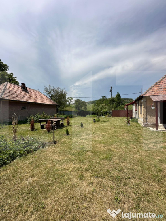 Casa taraneasca in inima naturii