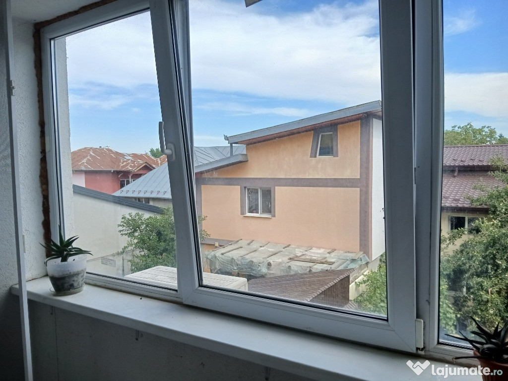Apartament 2 camere decomandat sect 5 vând