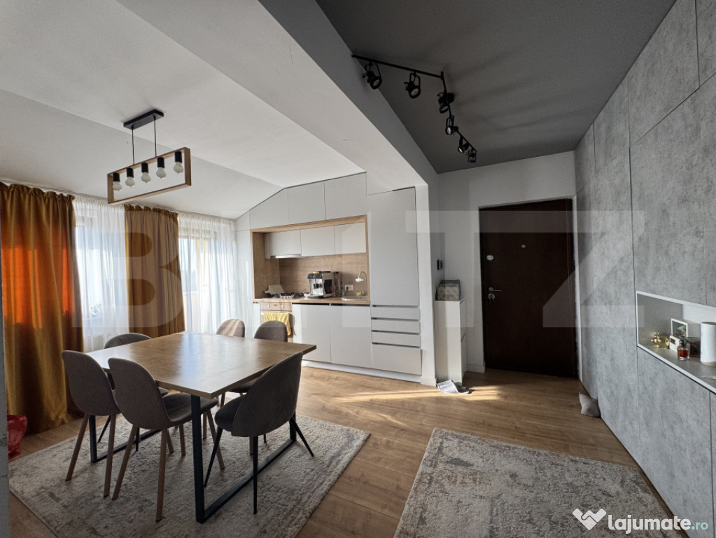 Apartament de vanzare, cu 4 camere, zona Facultatea de Drept