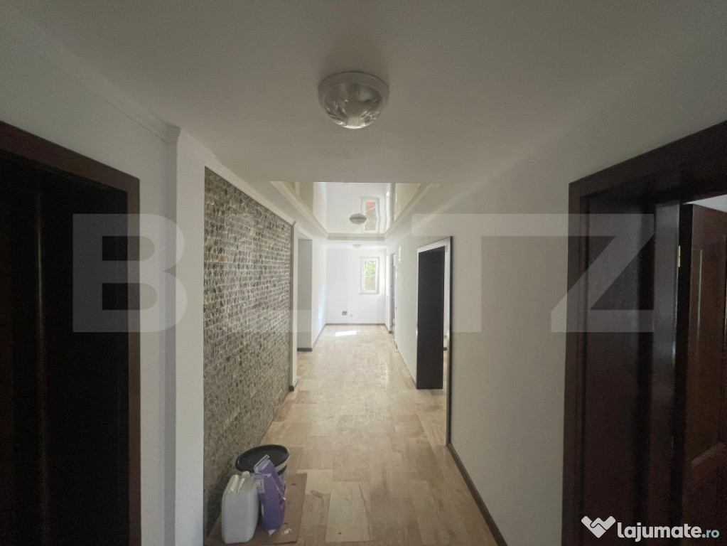 Apartament cu 3 camere si bucatarie open space