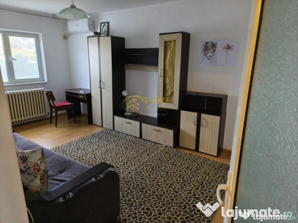 Apartament 2 camere decomandat in Podul de Fier