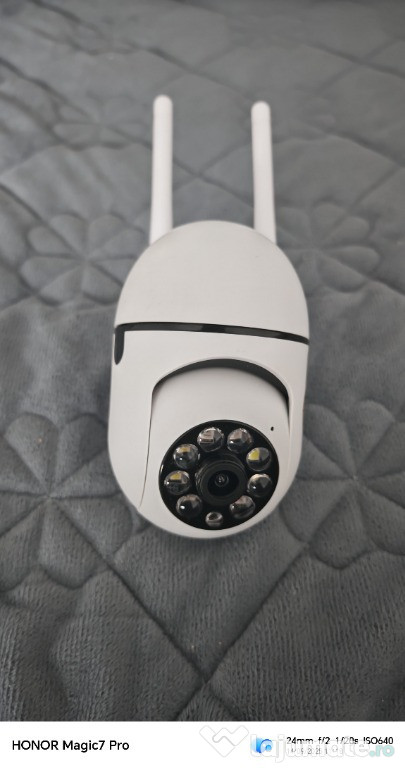 Cameră supraveghere Wi-Fi PTZ – Pan/Tilt, Dual-band 2.4G/5G