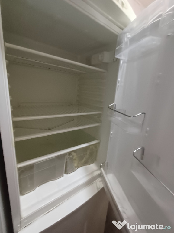 Vand URGENT combina frigo Gorenje 2 motoare 250 lei
