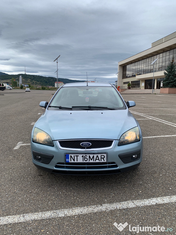 Vând Ford focus 2