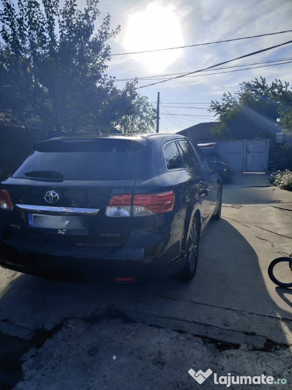 Toyota Avensis T27 Combi 1.8 benzina 2014 .