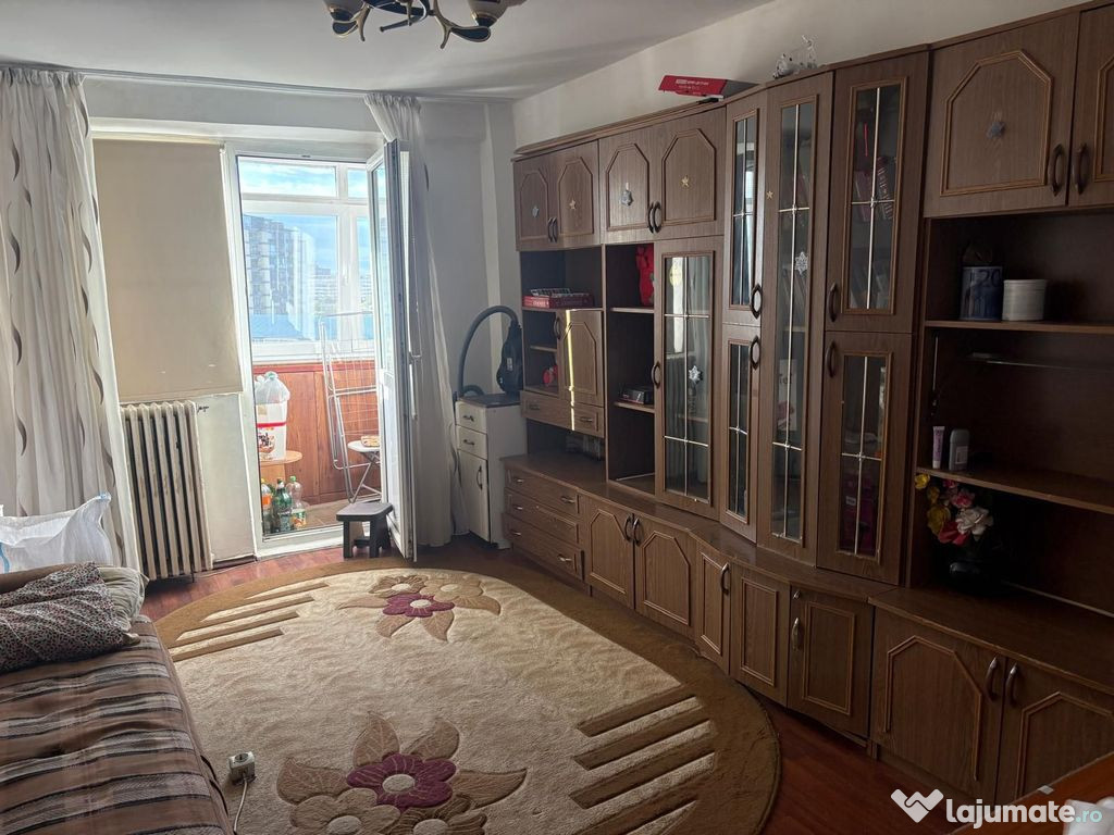 2 camere Titan 48mp metrou 1 Decembrie 2 statii