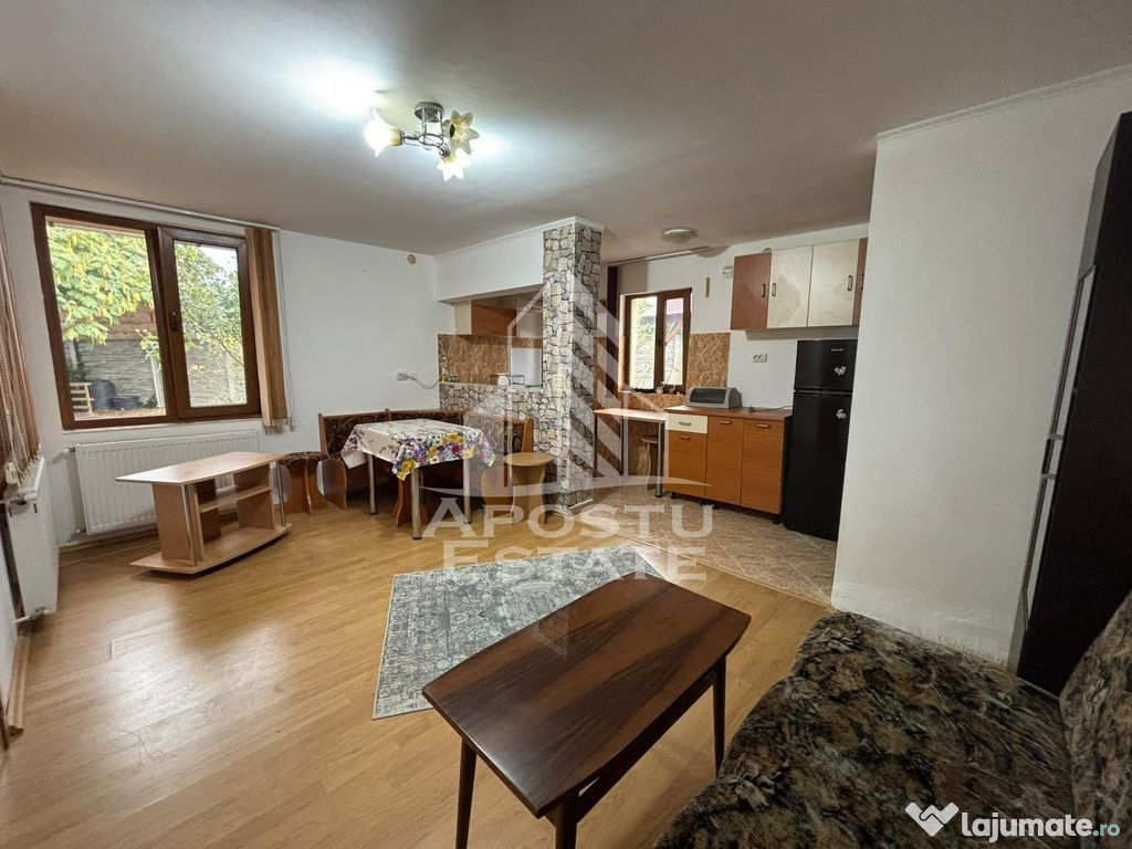 Casa curte comuna 2 camere,centrala,COMPLEX