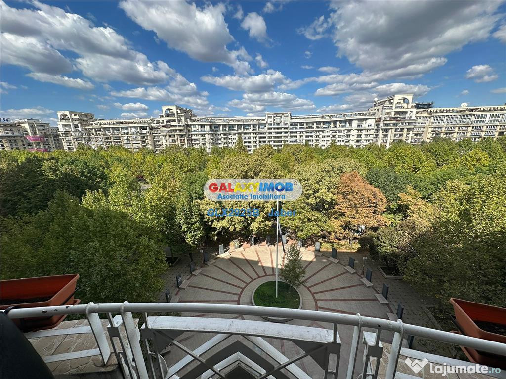 Apartament ultracentral cu priveliste unica pe B-dul Unirii,