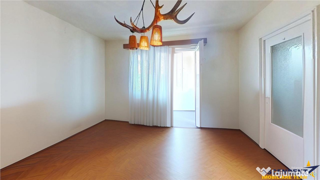 FILMTur 3D!Apartament decomandat, luminos,balcon inchis, pan