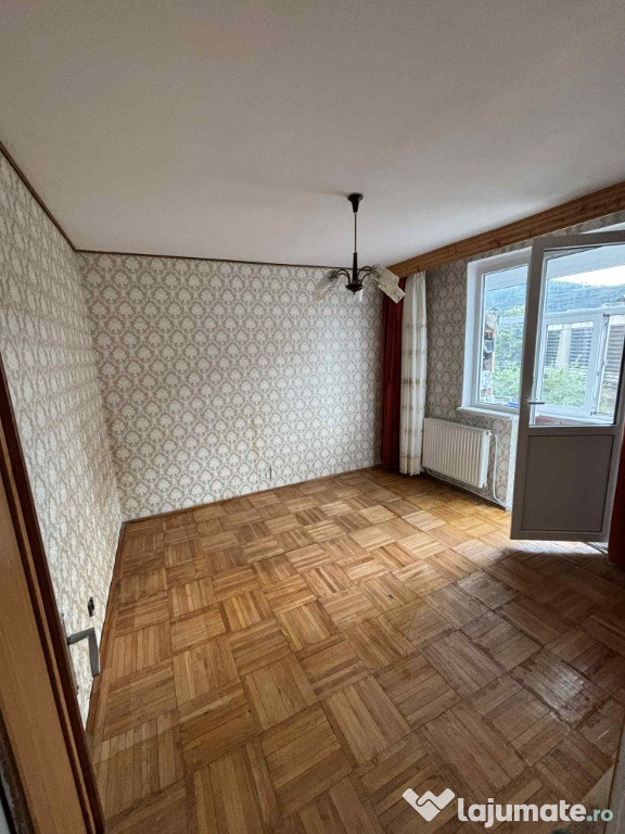 Apartament 2 camere Centru - etaj 3 din 4