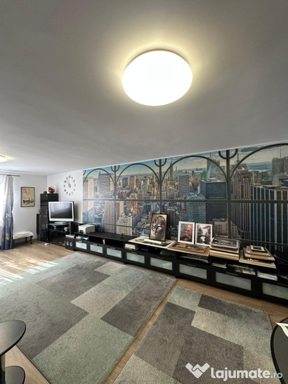 6 Camere - 3 Bai - 128mp utili + Spatiu Comercial