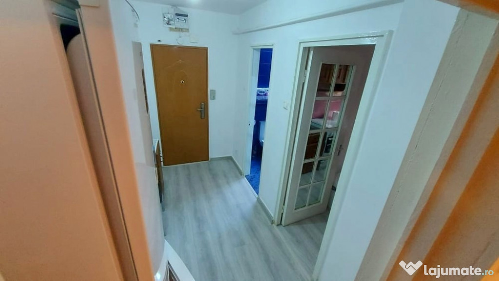 Apartament 1 camera D, Palatul de Justitie, Podul de Fier