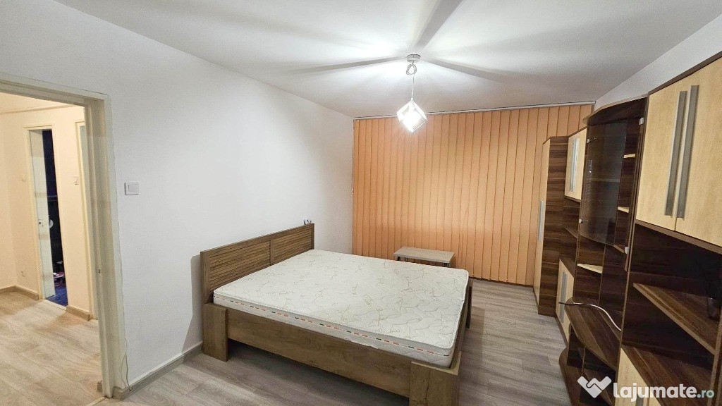 Apartament 1 camera D, Palatul de Justitie, Podul de Fier
