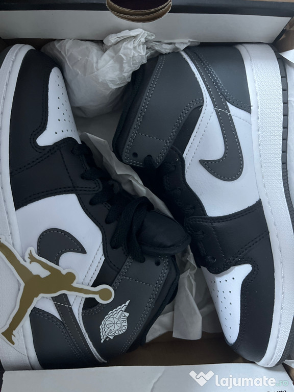 VÂND URGENT! Jordan 1 mid black iron gold