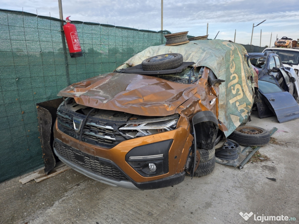 Dezmembrez Dacia Sandero tce