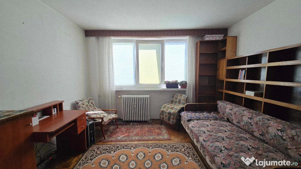 Apartament 2 camere de vanzare Splaiul Crisanei, Decebal