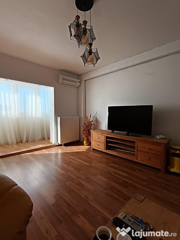 Apartament foarte spatios Micro21 Investitie!!