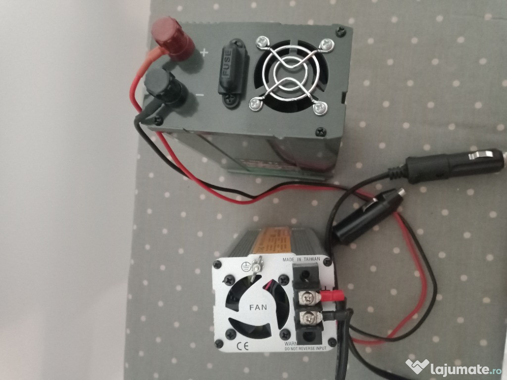 Vând 2 invertoare de 300 w 24v