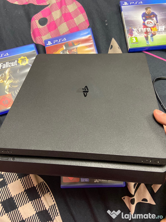 Vand ps4 500gb putin folosit