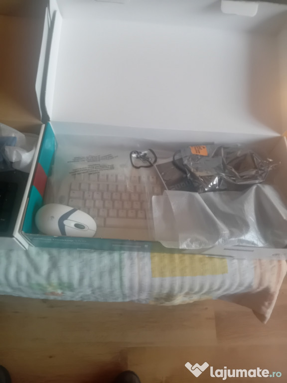 Vand tastaturi noi nouțe nefolosite în stare foarte bune