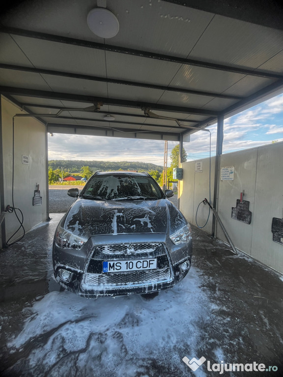 Vând Mitsubishi ASX 2012