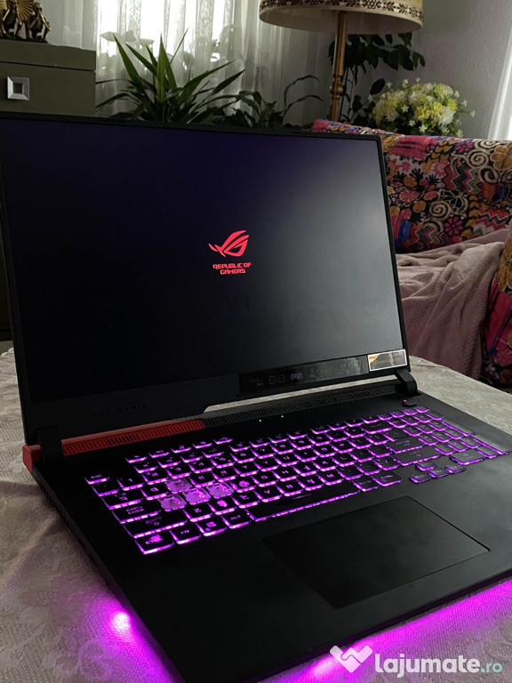 Laptop ASUS ROG Strix G17 Advantage Edition - pret accesibil