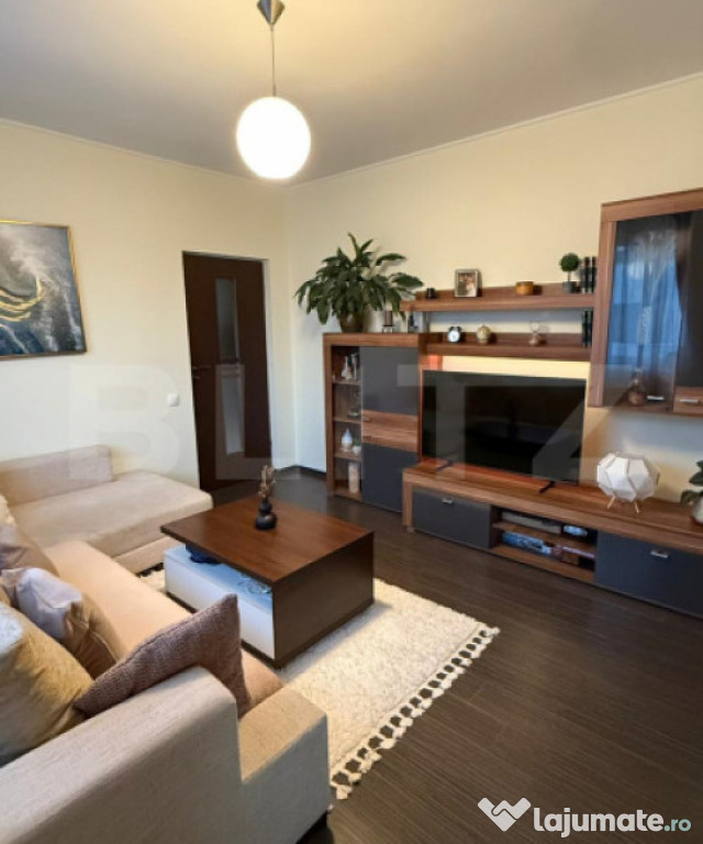 Apartament de 2 camere decomandate, etaj 2, parcare, la 2km