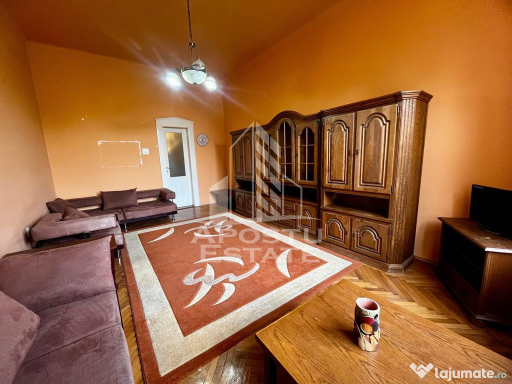Apartament 2 camere in cladire istorica,etaj intermediar,...