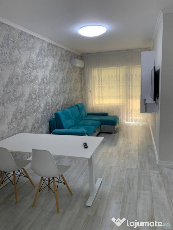 Se închiriază: apartament modern cu 3 camere la Royal Town
