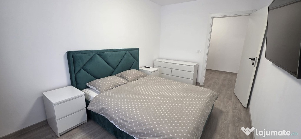 2 camere decomandat,etaj 3 cu lift,Alexandru Cel Bun,NOU