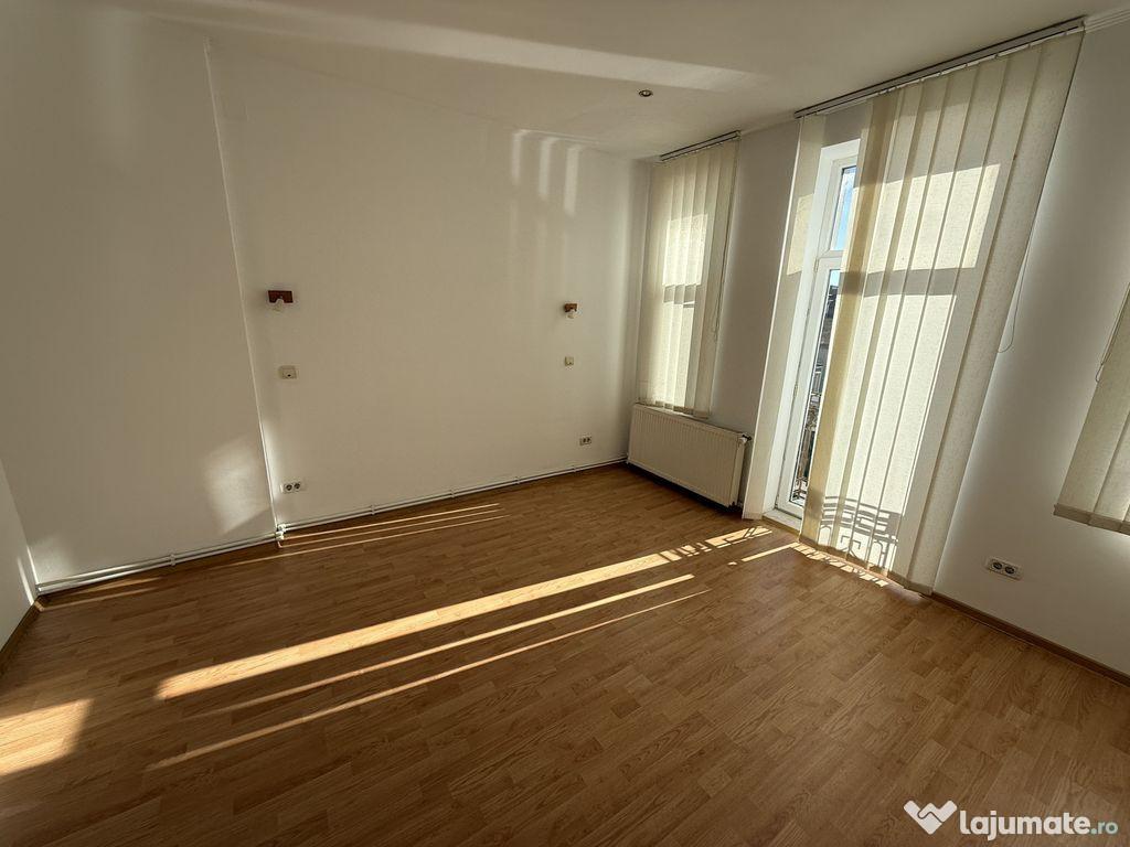 Apartament 6 camere zona Central