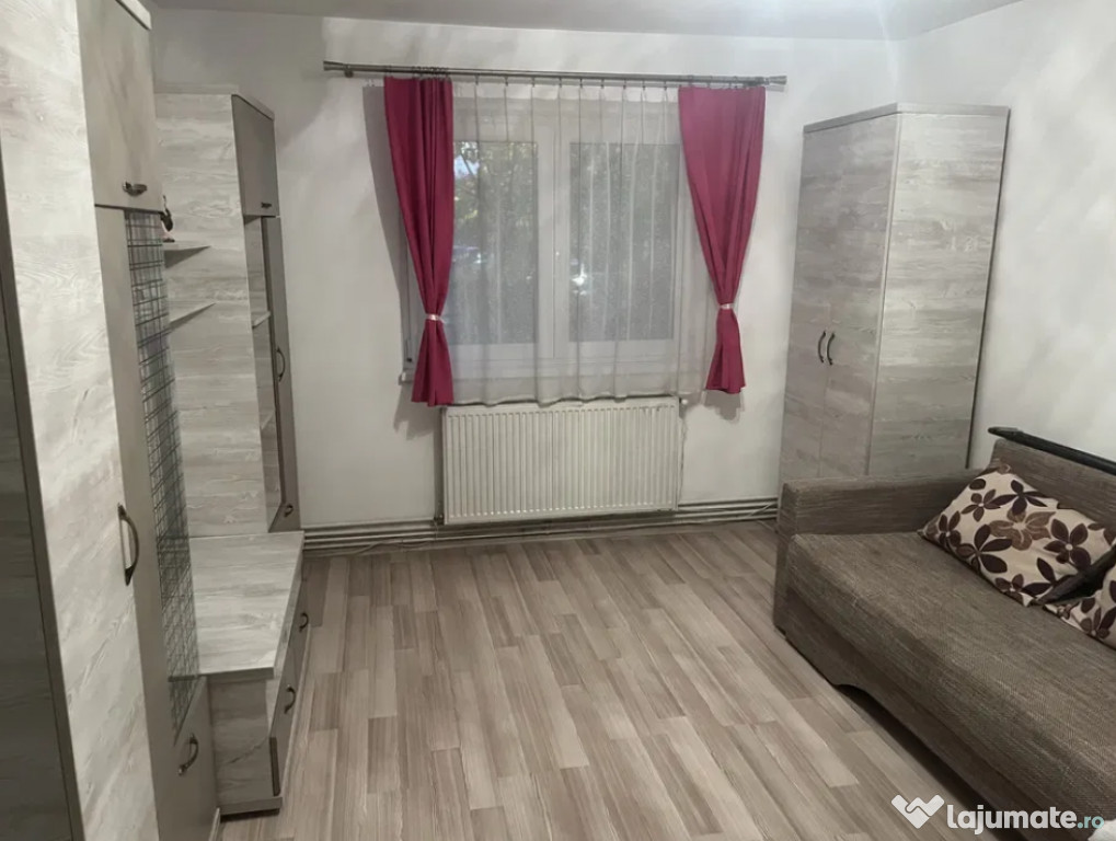 Apartament 2 camere, semidecomandat - zona Astra