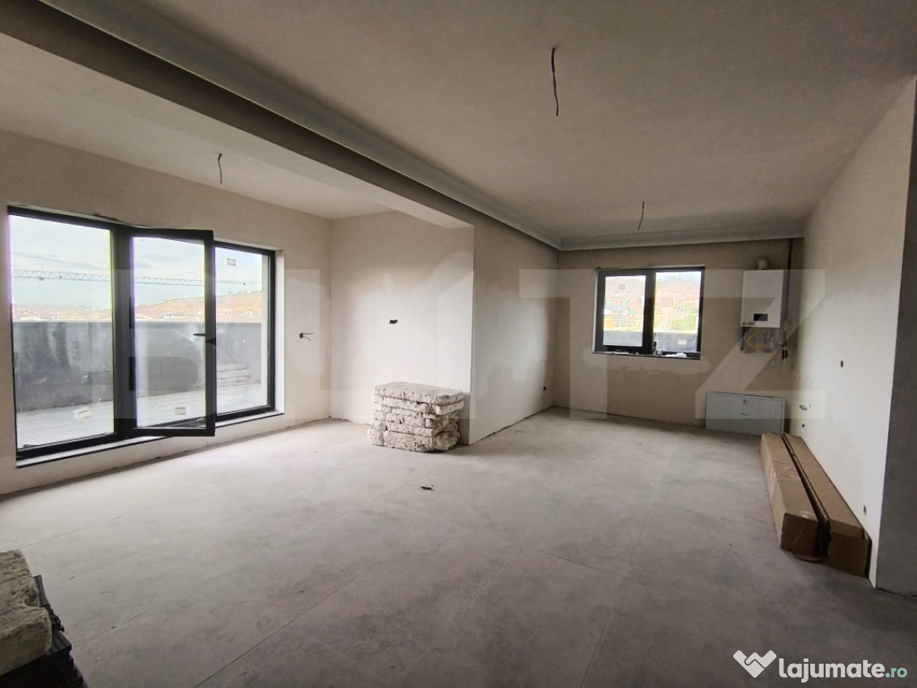 Apartament cu 3 camere decomandat, 95 mp, și o terasă de 6