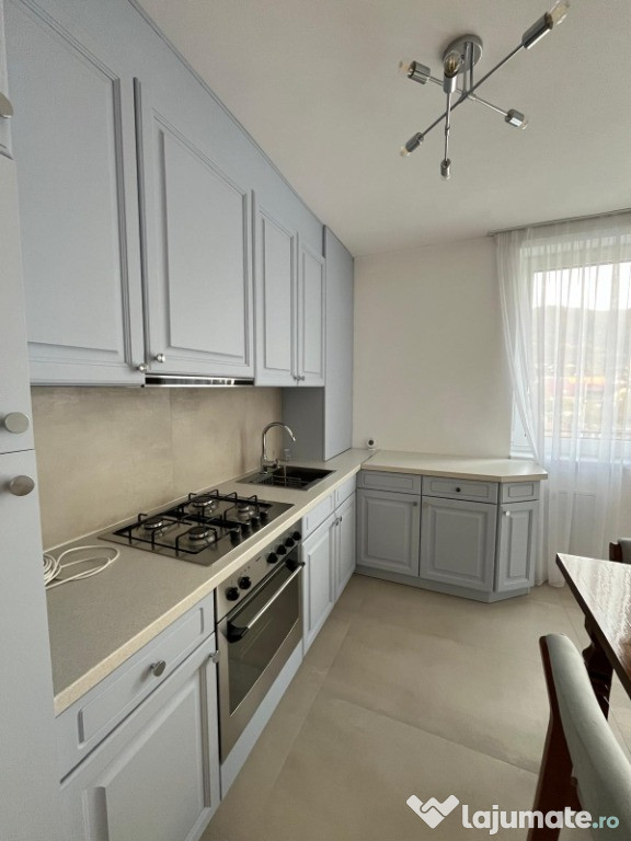 Vand sau inchiriez apartament cu 2 camere, zona rezidentiala