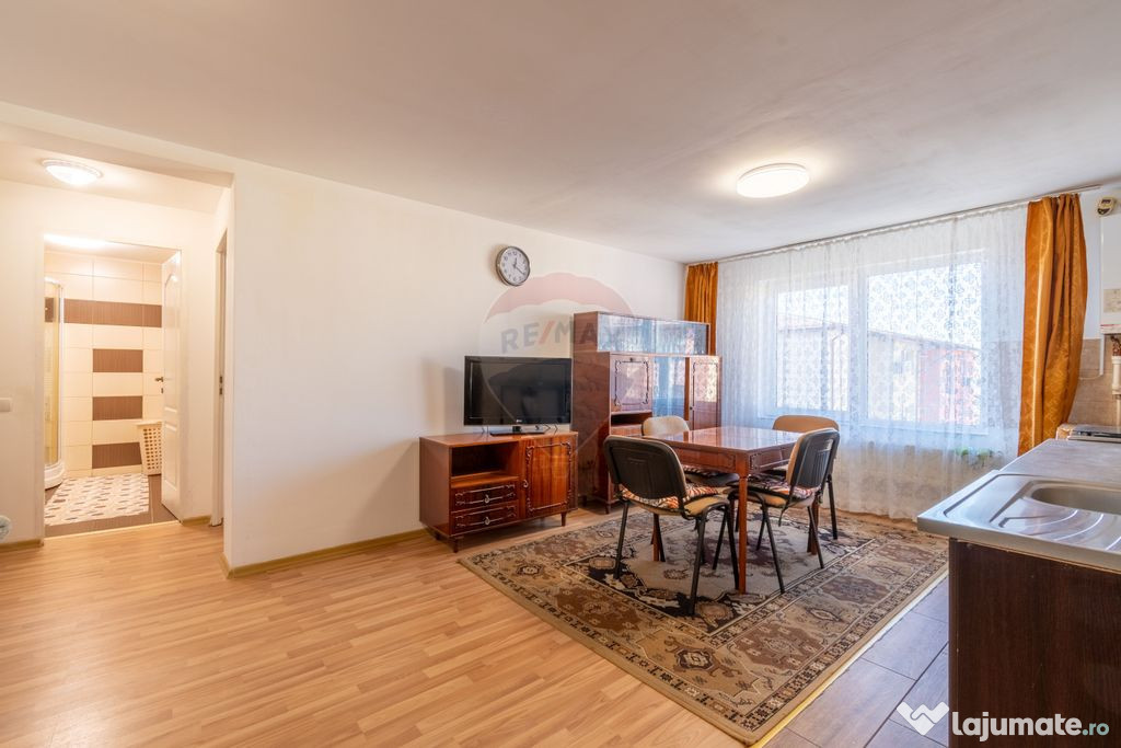 Apartament de vanzare - Sesul de Sus - Floresti - parcare