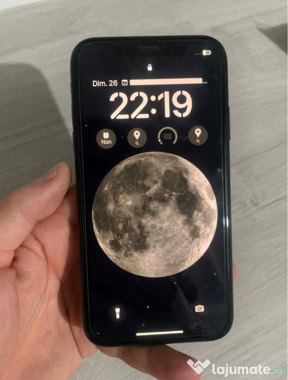 Iphone XR, 64GB negru, stare bună cu încărcător