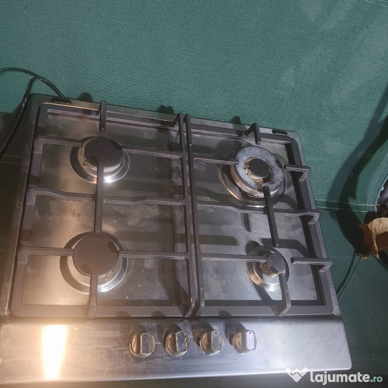 Plita incorporabila Whirlpool și Beko