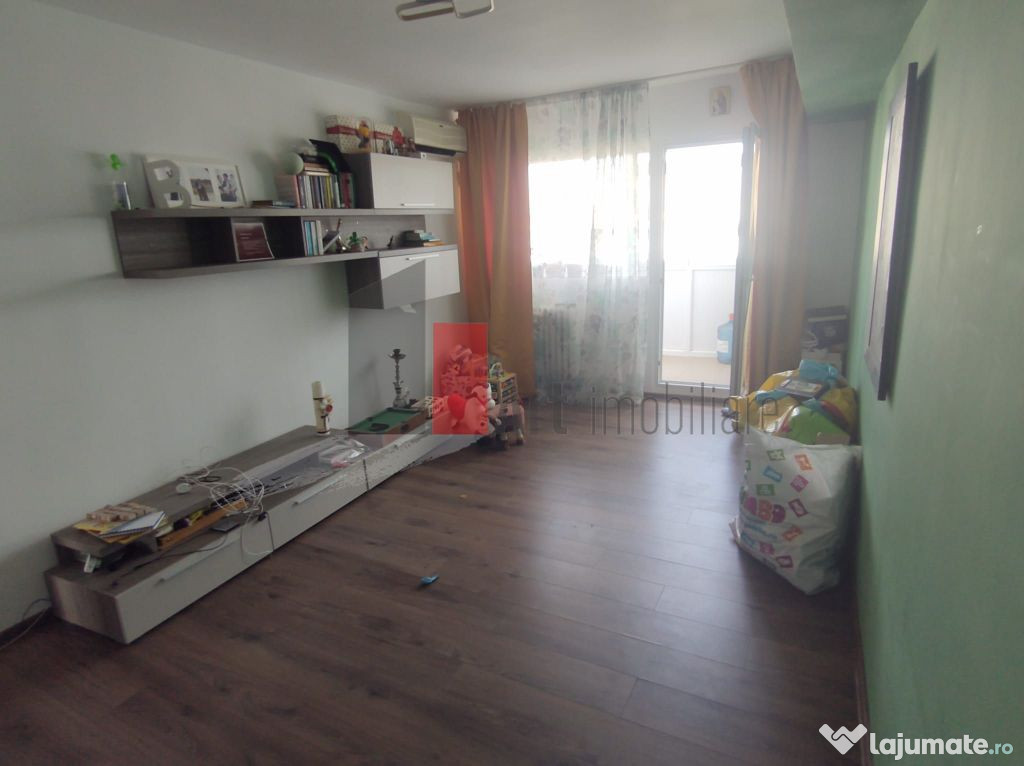 Vânzare apartament decomandat 4 camere Bd. Obregia - Pas...