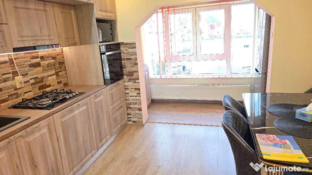Vand apartament 2 camere decomandat in Deva, zona Zamfirescu, suprafat