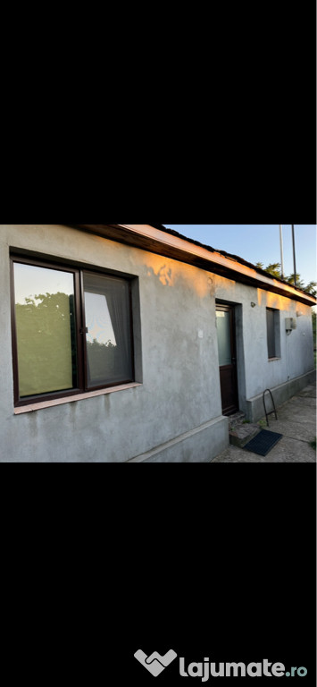 Casa bătrânească complet renovată la interior Odobesti, Vrancea