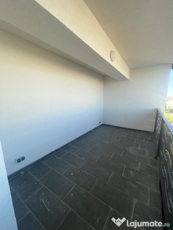 Apartament 2 camere cu terasa, zona Diamantului-Safirului