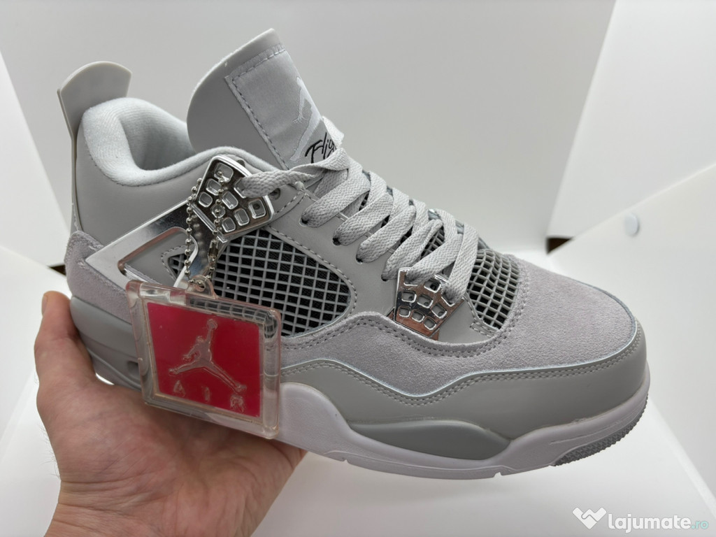 Nike Air Jordan 4 Retro Frozen Moments