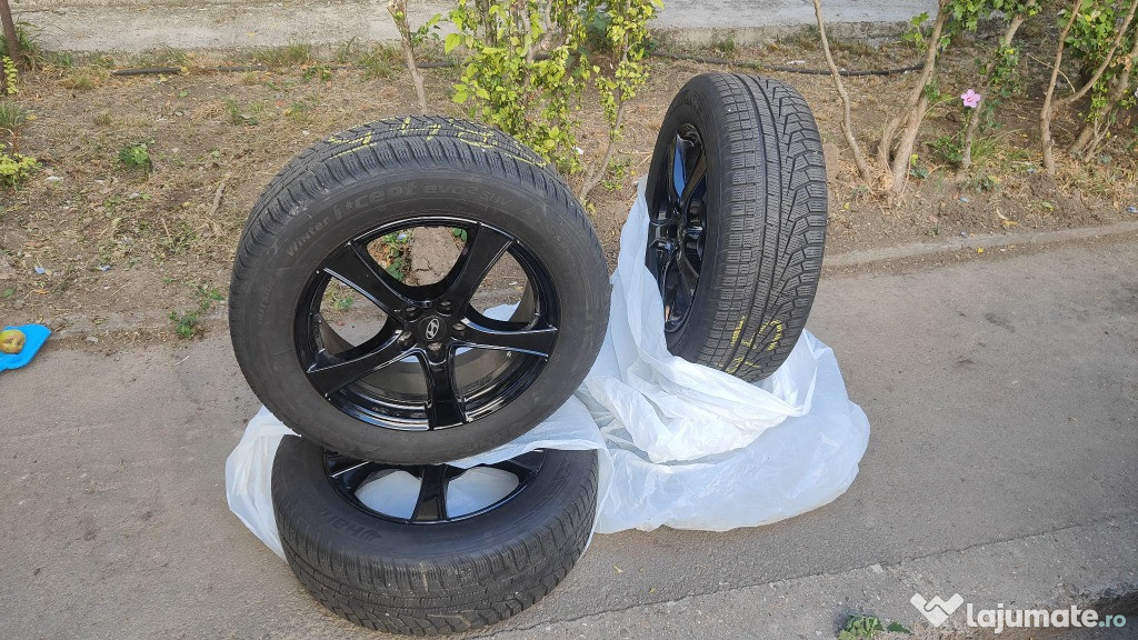 Set jante + anvelope iarna Hyundai