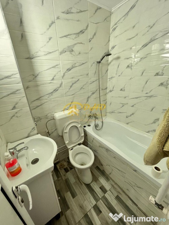 3 camere Alexandru Cel Bun,liceul Economic