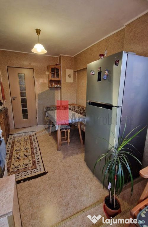 Apartament 3 camere Militari