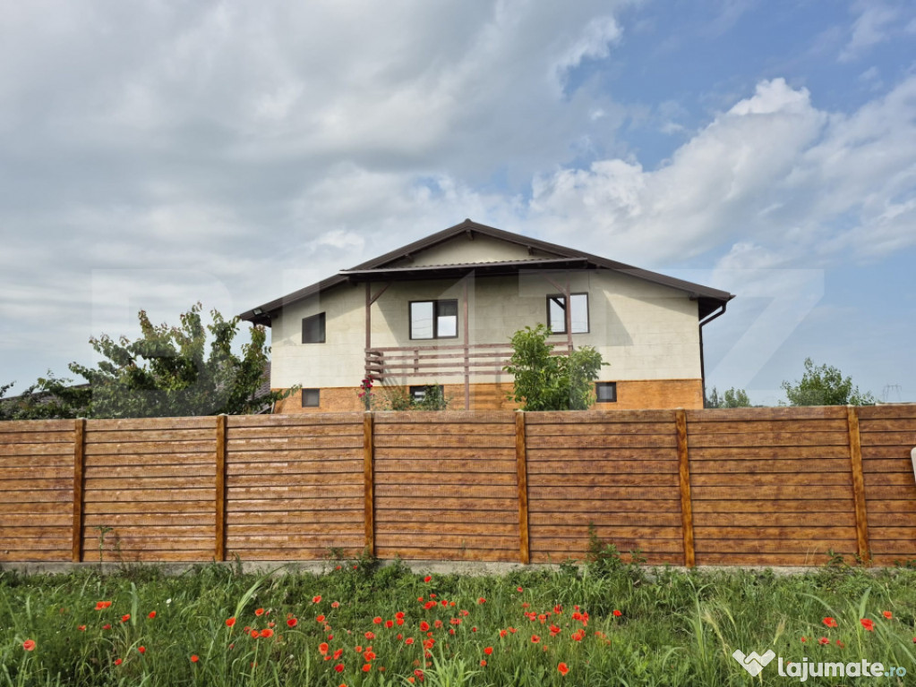 Proprietate multifunctionala,VILA,Teren 28000 mp+afacere pis