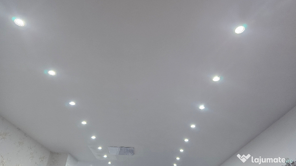 Vand spatiu comercial in Deva, zona 1 Decembrie (Ultracentral),