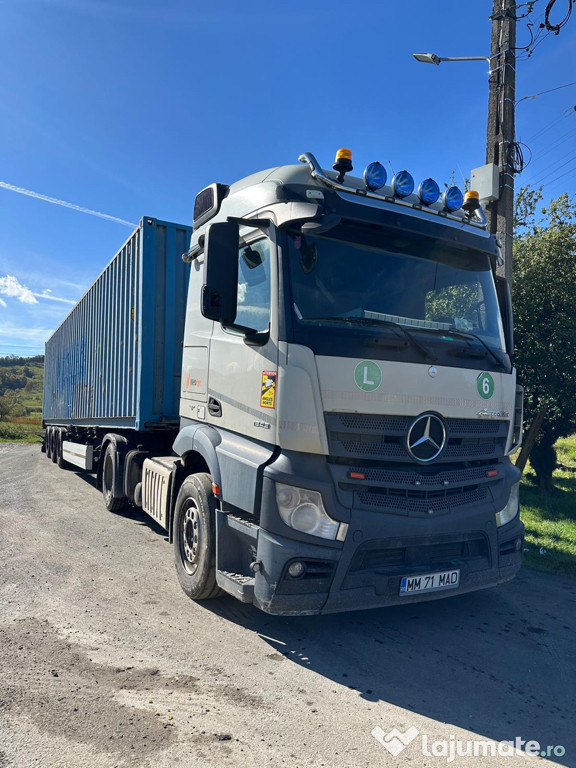 Mercedes Actros 1843 și 2 semi remorci Krone